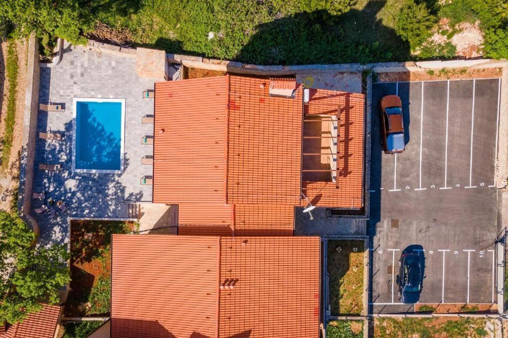 Cesare Apartment, With Swimming Pool And Sea View Ližnjan Eksteriør billede